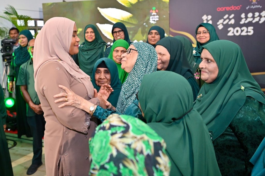  ދިވެހިން މިދެކޭ ތަރައްޤީއާ ކުރިއެރުމުގެ ޙަޤީޤީ މޭސްތިރިންނަކީ އިސްރަށްވެހިން: ފަސްޓްލޭޑީ