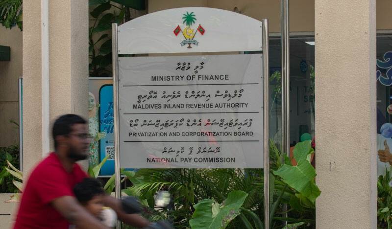 ސަރުކާރު ކުންފުނިތަކުގެ އޯޓީ އެލަވަންސް އެއްހަމަކުރުން: އެސްއޯއީތަކުގެ ހިންގުމުގެ ނިޒާމު ހަރުދަނާކުރުމަށް މުޙިއްމު ފިޔަވަޅެއް