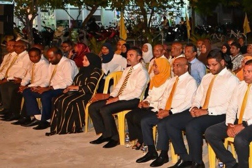 ޝާހިދުގެ ކެމްޕޭނުގެ ކުރީސަފުގައި ޖިންސީ ގޯނާ ކުރުމުގެ ތުހުމަތު ކުރެވުނު އަލީ ވަހީދު 