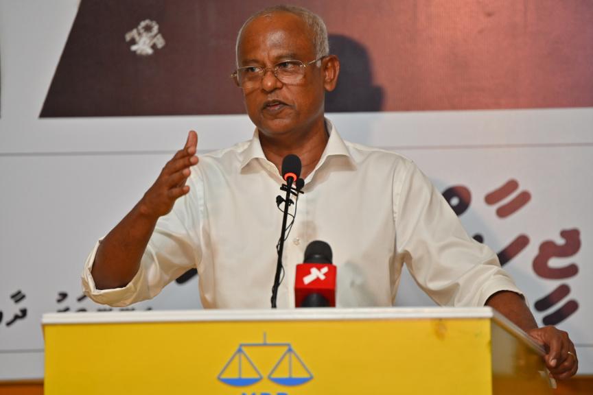 ކުރީގެ ރައީސް އިބްރާހިމް މުޙައްމަދު ޞާލިހު މަޖިލިސް ކެމްޕޭން ހަރަކާތެއްގައި -- ފޮޓޯ/ އެމްޑީޕީ