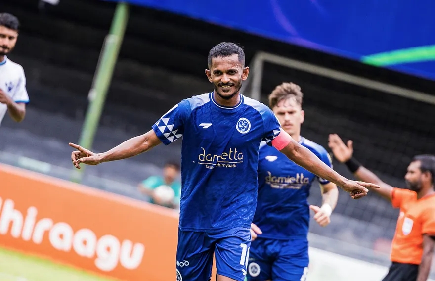 ސެންޓޭ އަށް ކެރިއަރުގެ 3 ވަނަ ރަން ބޫޓު!