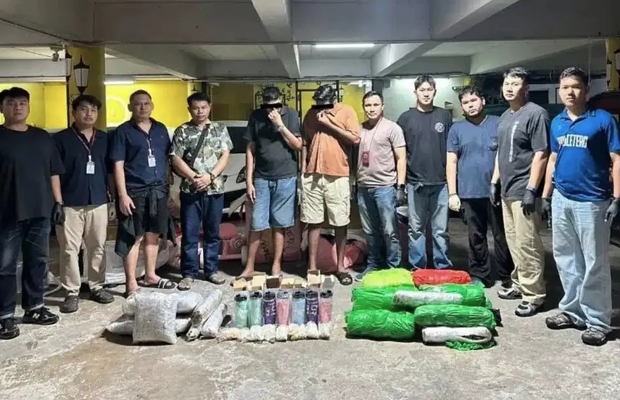 ގިނަ އަދަދެއްގެ މަސްތުވާތަކެއްޗާއެކު ބެންކޮކުން 2 ދިވެއްސަކު ހައްޔަރުކޮށްފި